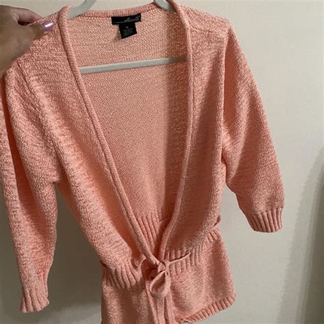 🧚🏽🍑 Vintage Peachy Pink Knit Sweater With Three Depop