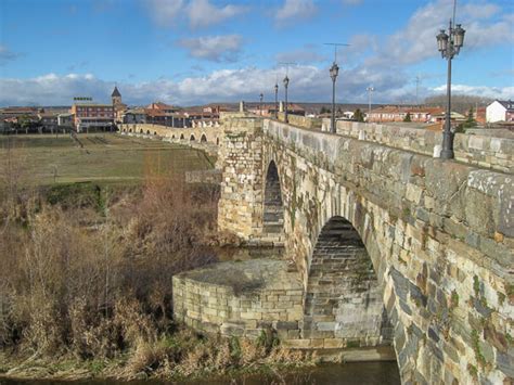 Camino Frances Route | French Way | Follow the Camino