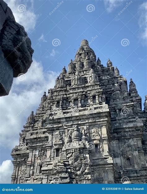 Templo De Prambanan El Mayor Complejo De Templos Hindúes En Indonesia