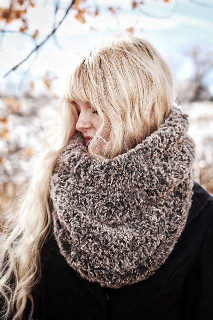 Ravelry The Tundra Cowl Pattern By Darling Jadore