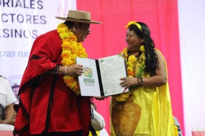 Presidente Arce entrega 866 títulos agrarios en Tarija INSTITUTO