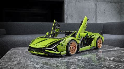 This Lego Technic Lamborghini Sian FKP 37 Has 3 696 Pieces