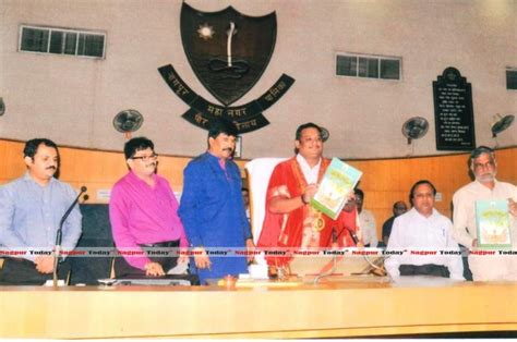 Singare Presents Nmc Budget Of Rs 1946 Crores Old Schemes Included