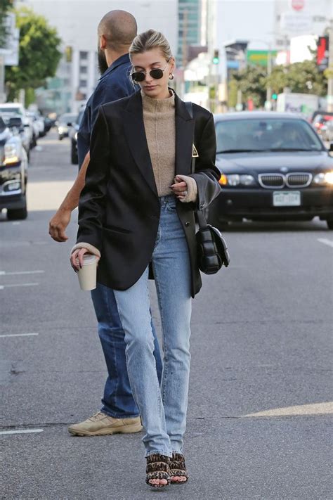 Mídia PBBR on Twitter Celebrity street style Hailey baldwin style Style