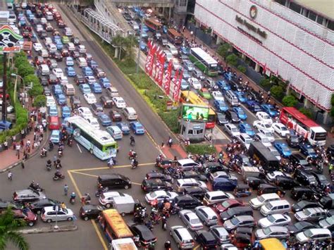 22 Things Youll See Or Experience On Indonesian Roads Wowshack