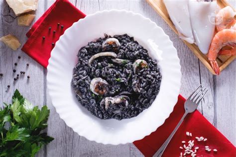 Risotto Al Nero Di Seppia Ricetta Originale Veneta Cookaround