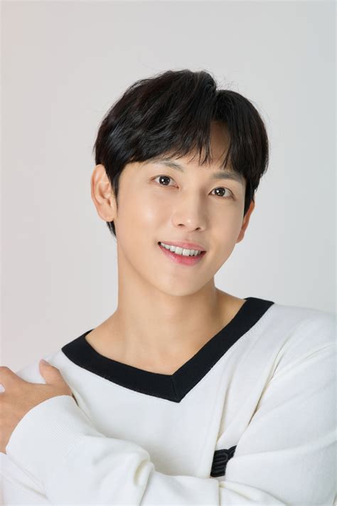 Yim Si-wan on going the extra mile in 'Road to Boston'