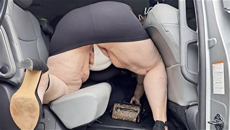 I Jerk Off The Delivery Man Cum On The Chicken Salad And Eat It After He Lick My Big Fat Pussy