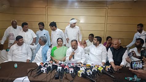 22 Leaders Of Chirag Paswan Party Resigned चिराग के 22 नेताओं का