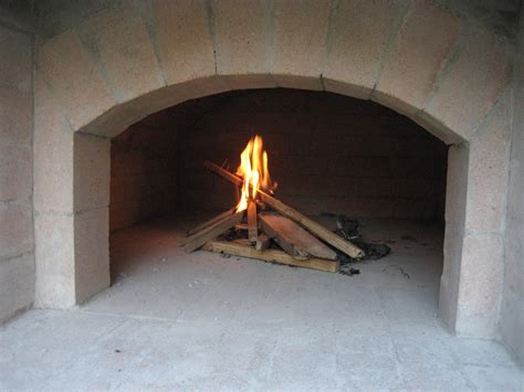 Forno In Mattoni Refrattari A Base Rettangolare Costruzione Pagina