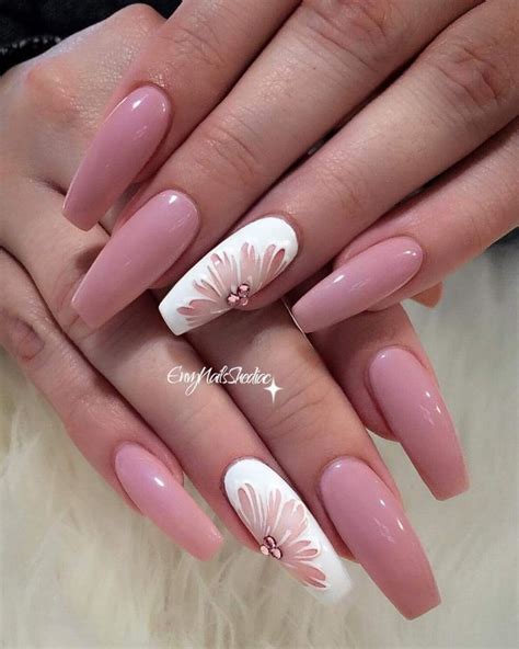 Pin Van Suman Khan Op Beautiful Nail Art Nagels Nagelkunstdesigns