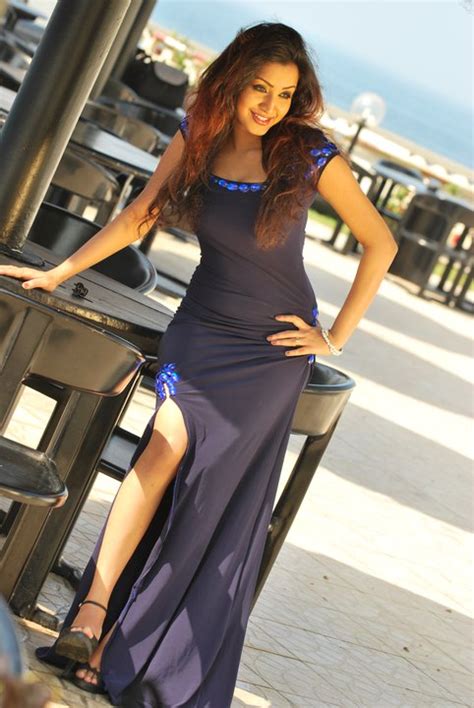 Hotolinenews TV Presenter Kaushalya Madhavi Hot Photo Collection