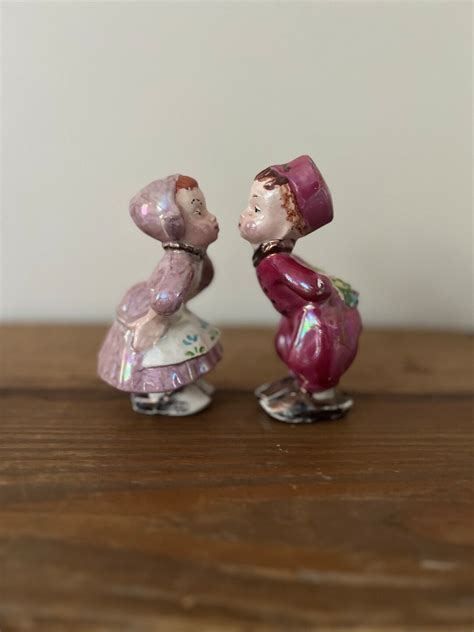 Vintage Kissing Figurines Vintage Glazed Figurines In Pink Dutch Kissing Figurines Vintage