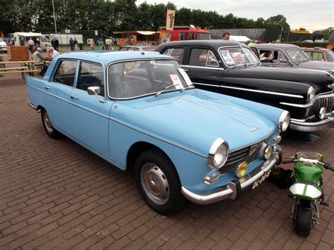 PEUGEOT 404 - Review and photos