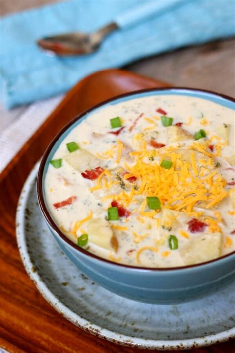 Slow Cooker Sour Cream Potato Bacon Soup 365 Days Of Slow Cooking And Pressure Cooking