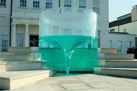 Шедевральные фонтаны: осторожно, они завораживают! | Water sculpture ...
