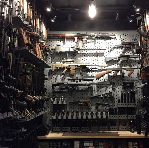 Tactical Gun Room Design With Modular Weapons Storage