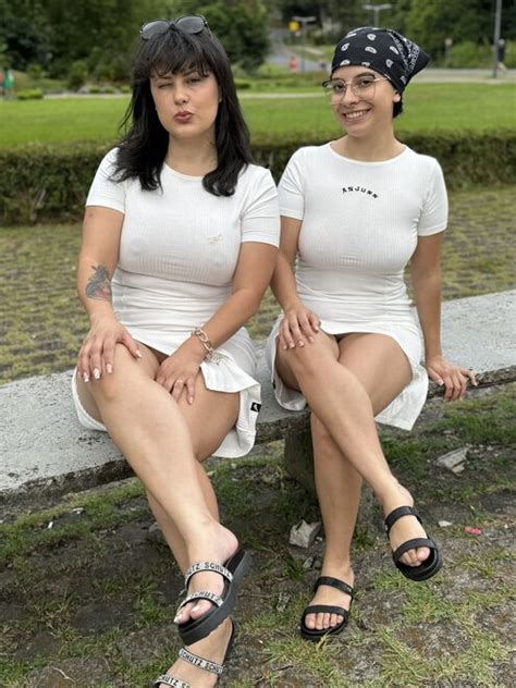 Mother And Daughter PUTAS SAFADAS GDVB0j9XIAIGq9J Porn Pic