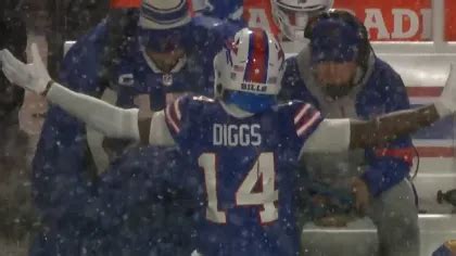 Oh No Buffalo Stefon Diggs Stormed Out Of The Locker Room With All His