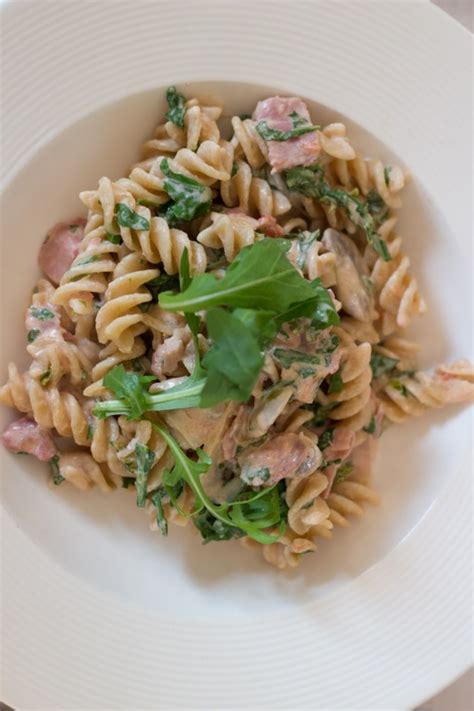 Fusilli Met Champignons En Rauwe Ham Kookenkruid