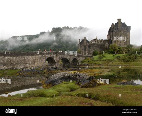 Eilean Donan Castle, Dornie, Scotland Stock Photo - Alamy