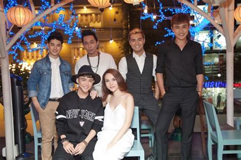 Yến Trang diện cây trắng bên hot boy Thái Lan