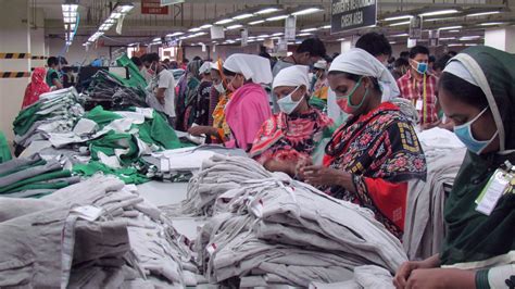 Inside the global garment industry | Red Flag