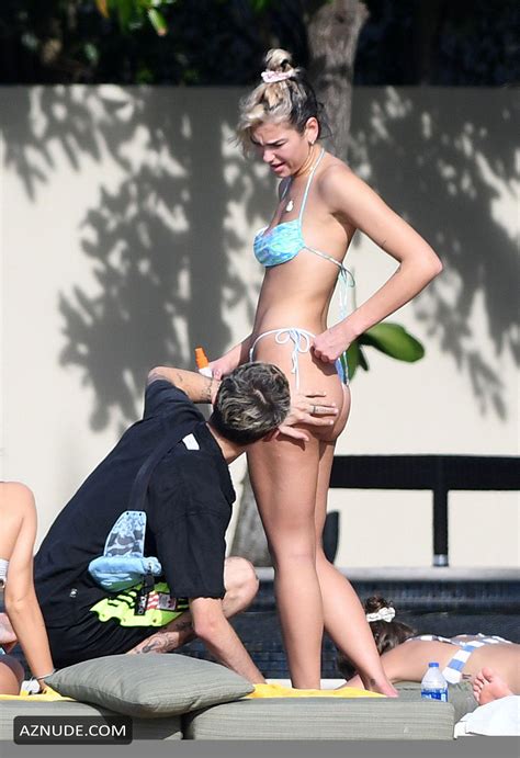 Dua Lipa Sexy In A Tiny Bikini While Soaking Up The Sun With Her Boyfriend Anwar Hadid In Miami