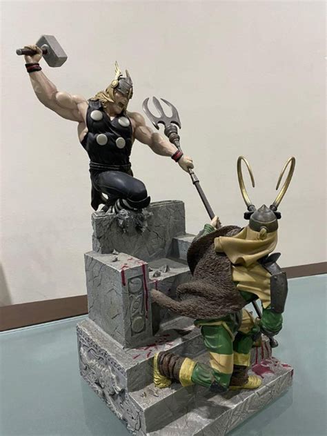 Sideshow Thor Vs Loki Diorama Statue Hobbies Toys Memorabilia