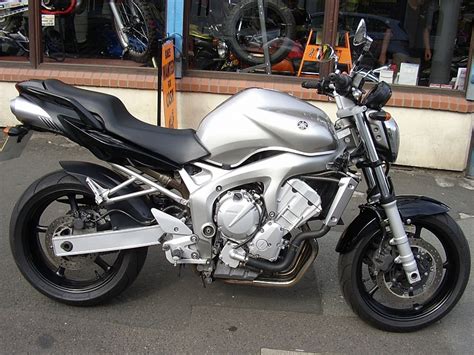 Yamaha FZ 6 FAZER 600 NAKED MOTORCYCLE