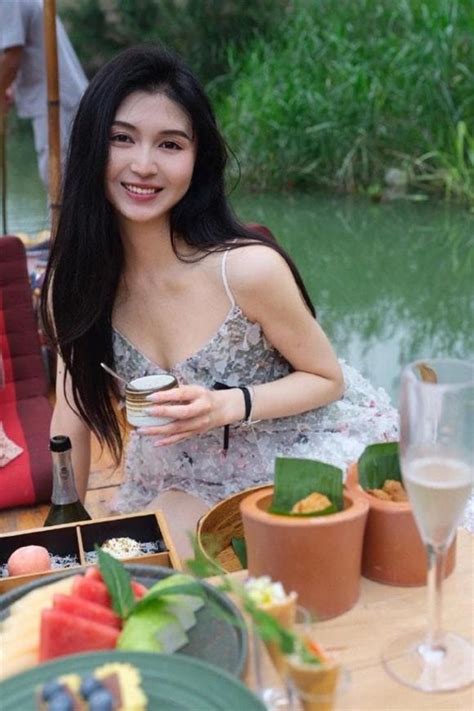 Hot Girl Nh M X Trung Qua I V Nhi M Tr Ng Sau Khi Ph U Thu T H T M