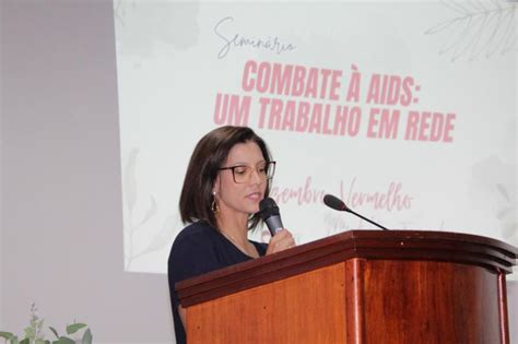 Seminário de Combate à AIDS sensibiliza profissionais de saúde sobre o