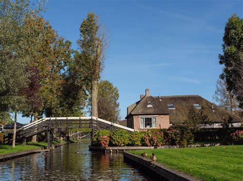 Premium Photo | Giethoorn in the netherlands