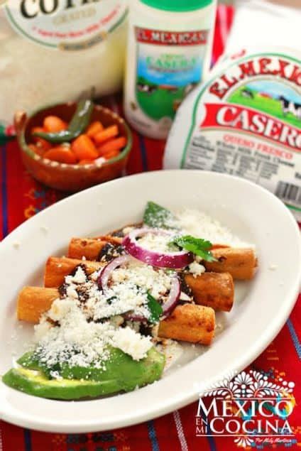 Taquitos Dorados De Pavo Con Mole Receta Paso A Paso