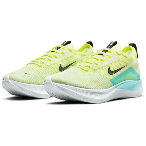Zoom Fly 4