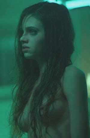 India Eisley Look Away Hd Porn Pics