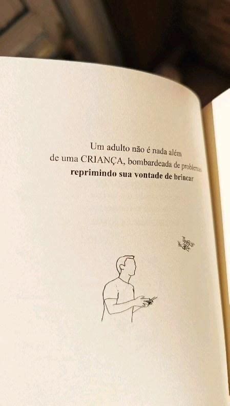 Eu Empino Pipa Do Livro Poesias Que Escrevi Enquanto Aprendia A Viver