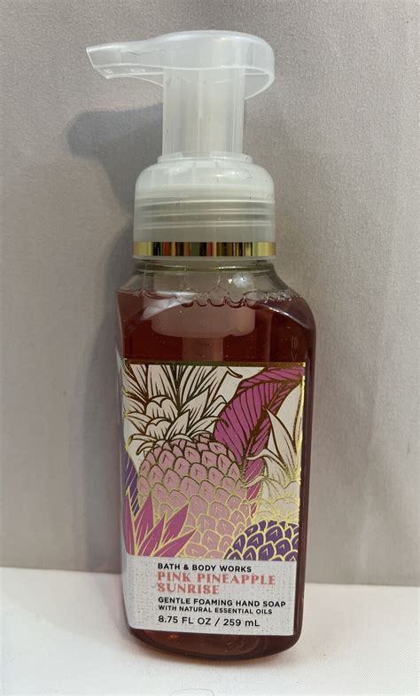 BBW Bath And Body Works Pink Pineapple Sunrise Gentle Foaming Hand Soap