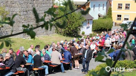 Backofenfest Des Heimat Und Kulturvereins Freudenberg Lockt Hunderte