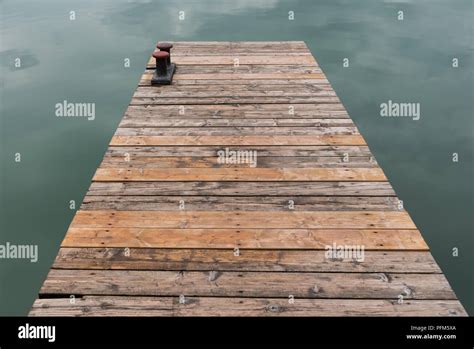 Old Wooden Dock Hi Res Stock Photography And Images Alamy