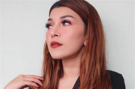 Tips Makeup Tahan Seharian Dari Make Up Artist Khusus Untuk Kamu Yang