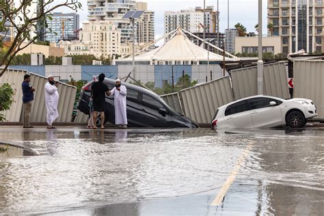 Freak Storm In Dubai Rains On Binances Parade Bloomberg