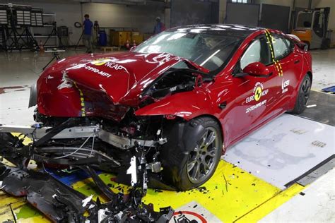 Tesla Model S 5 étoiles Au Crash Test Euroncap Pour La Mamie