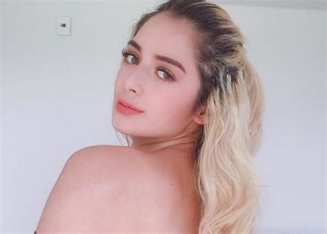 Rafaella Encendió Las Redes Con Subjetiva Foto En Ropa Interior