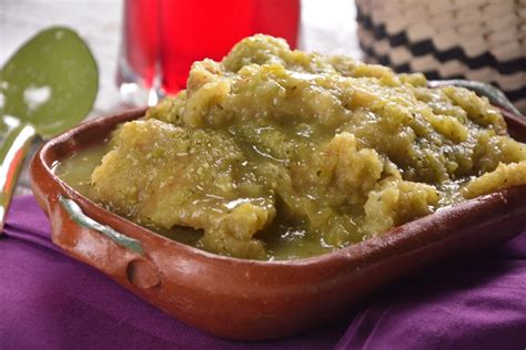 7 imperdibles recetas con chicharrón en salsa verde y roja