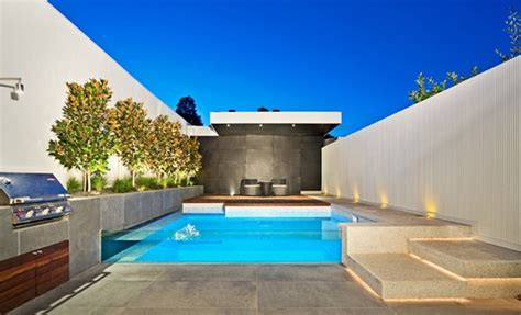 20 Stunning Glass Swimming Pool Designs