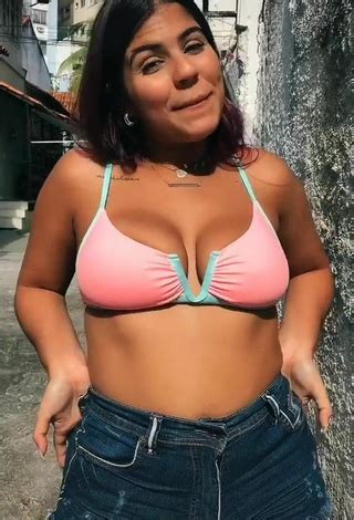 Julia Antunes Shows Cleavage And Bouncing Boobs In Cute Pink Bikini Top