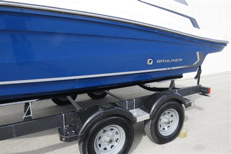 New 2023 Bayliner VR5 Bowrider I O 78201 San Antonio Boat Trader