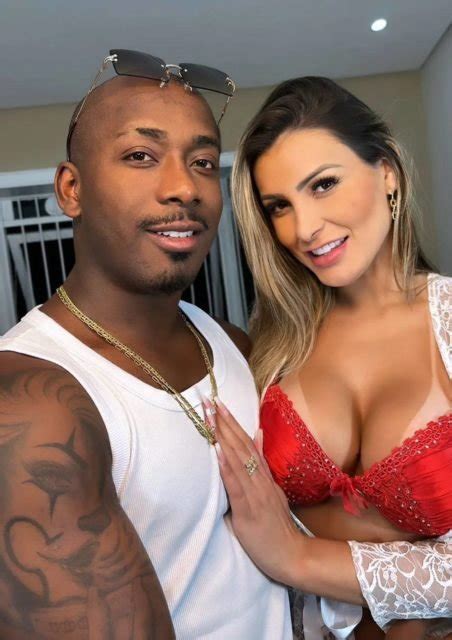 Andressa Urach grava ator pornô e insinua Porta dos fundos