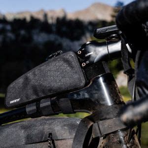 H Pro Top Tube Bike Bag Keep Essentials Giant Bicycles Us